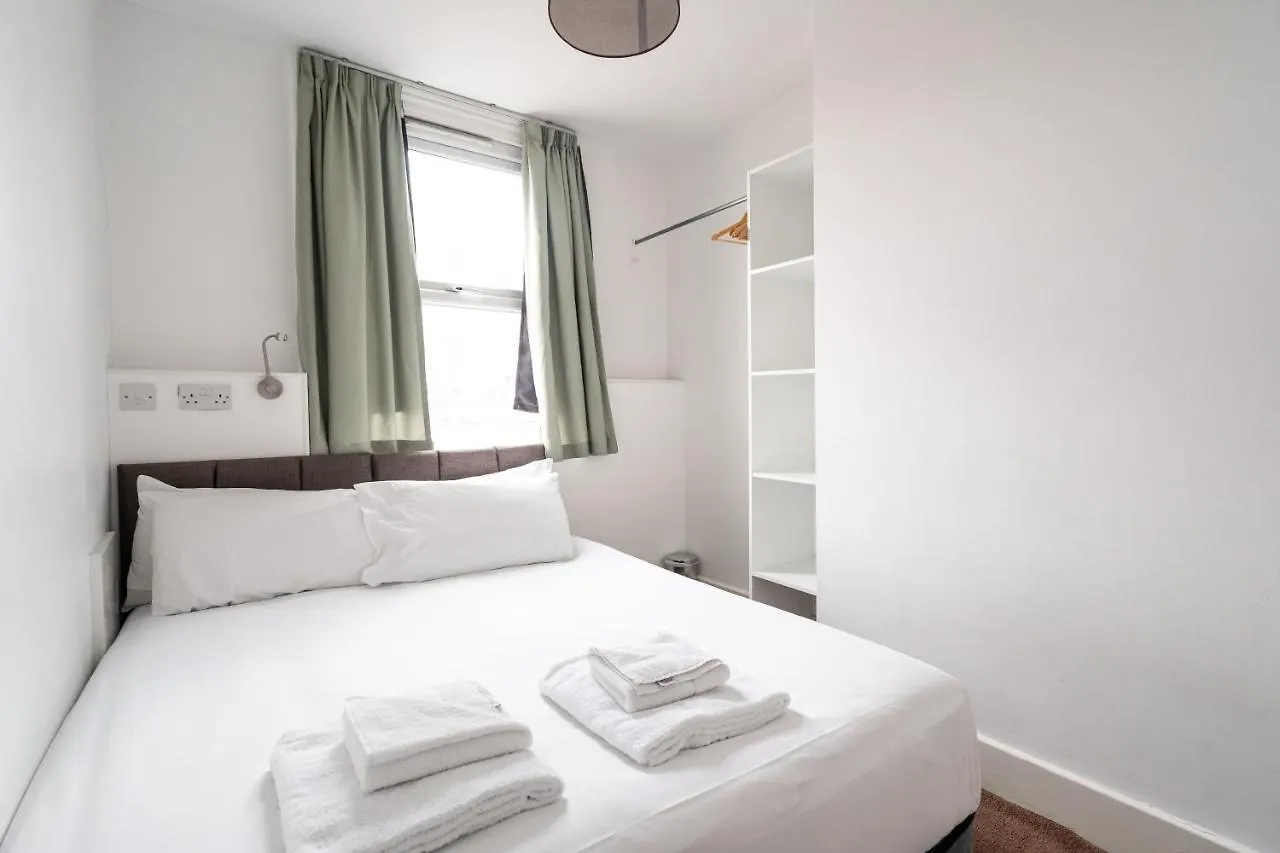 H.V Apartments 셰필드 0*,