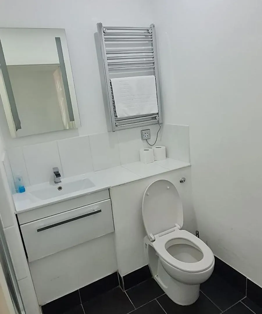 H.V Apartments 셰필드