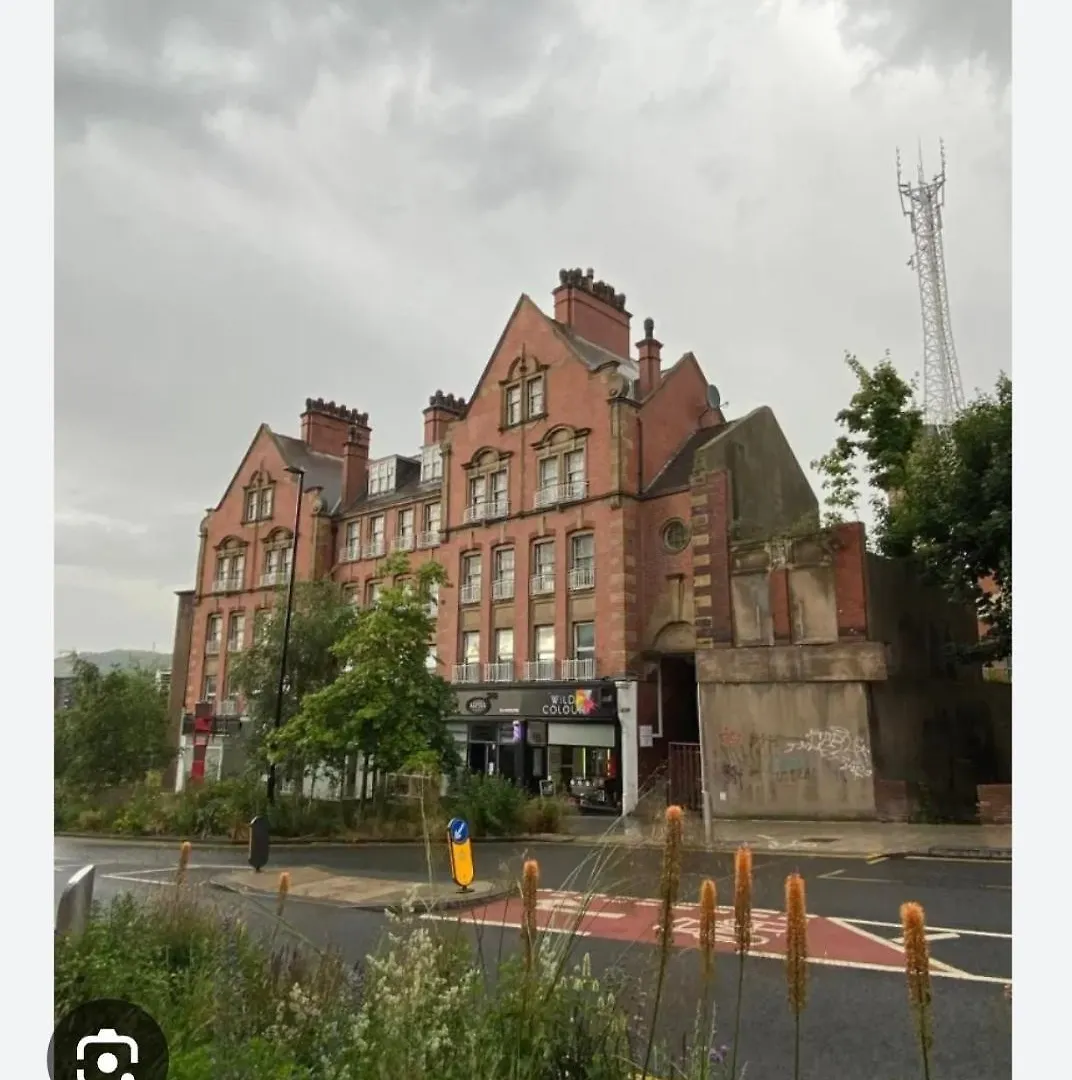 H.V Apartments 셰필드
