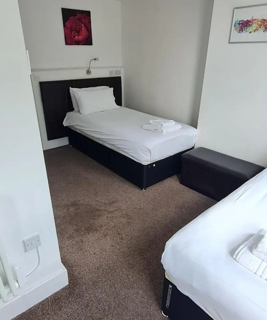 H.V Apartments Sheffield 0*,